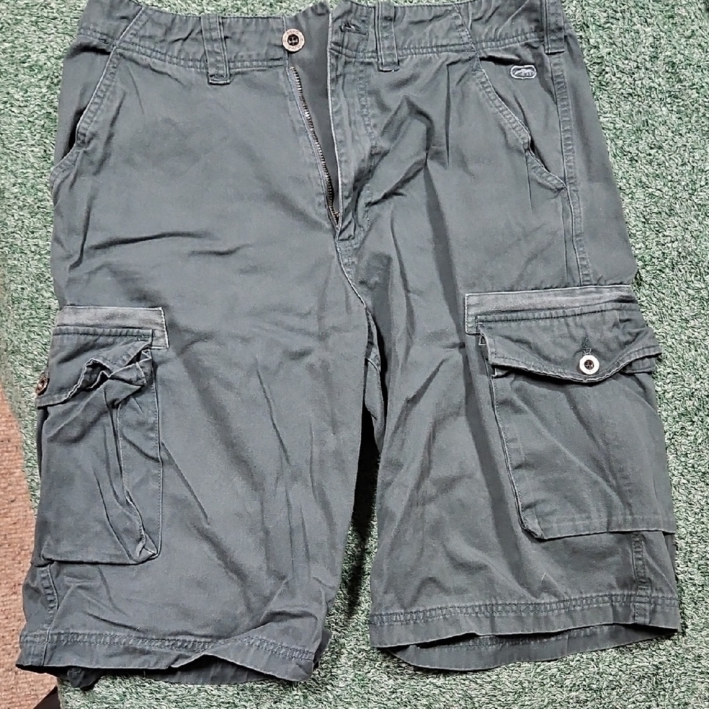 Echo Men's Cargo Shorts in Dark Green